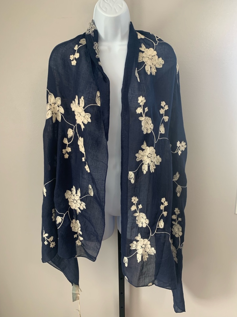 NWT ARATTA Navy and Cream Embroidered Floral Scarf/Shawl